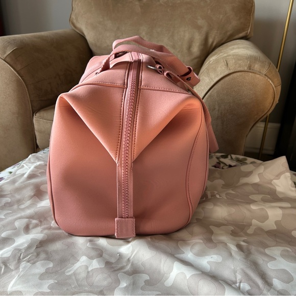 Pink Dagne Dover large Landon neoprene carryall bag - Picture 4 of 13